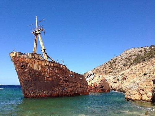 640px-Wreck's_of_Amorgos